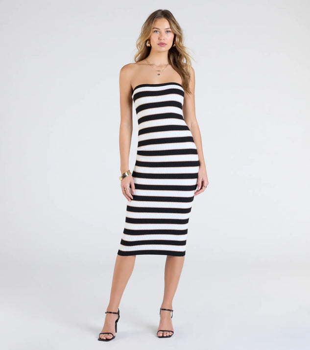 With its mid-calf hem and popular flattering fit, the Chic Charm Striped Knit Strapless Midi Dress in black nails the balance of trend and ease, redefining go-to midi dresses for any occasion.