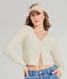 
Upgrade your style game for 2025 with the Adorably Cozy Eyelash Knit Button-Down Cardigan in ivory, perfect for any fashion-forward wardrobe.