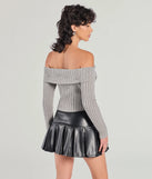 
Upgrade your style game for 2025 with the Cozy Glitz Off-The-Shoulder Rhinestone Sweater in gray, perfect for any fashion-forward wardrobe.