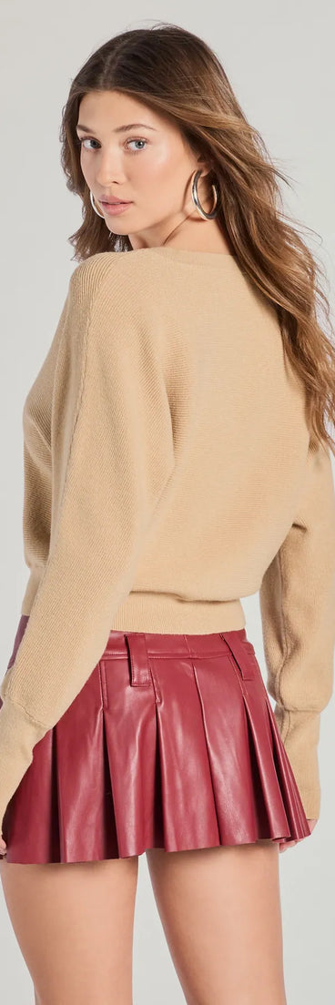 
Upgrade your style game for 2025 with the Classic Fave Ribbed Knit V-Neck Sweater in taupe, perfect for any fashion-forward wardrobe.