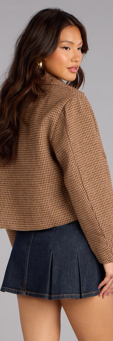 This brown piece brings trend-right energy to the City Check Houndstooth Plaid Crop Jacket, perfect for fall outfits that stand out.