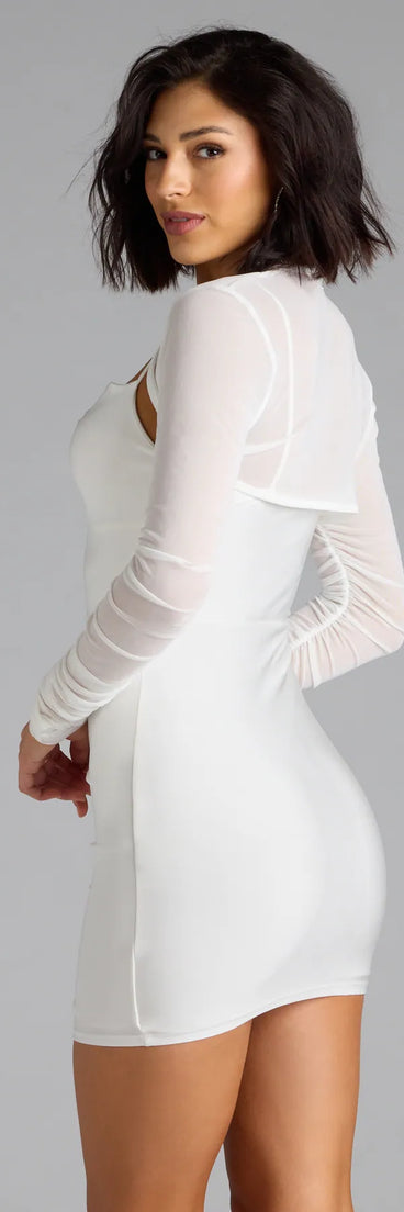 Add a polished layer to any look with the Chic And Sheer Mesh Ruched Sleeve Bolero in white, the perfect blend of chic coverage and trend-forward style.