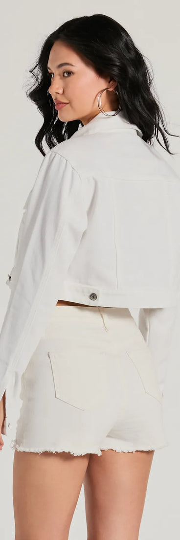 
Upgrade your style game for 2025 with the Boardwalk Crop Denim Jacket in white, perfect for any fashion-forward wardrobe.