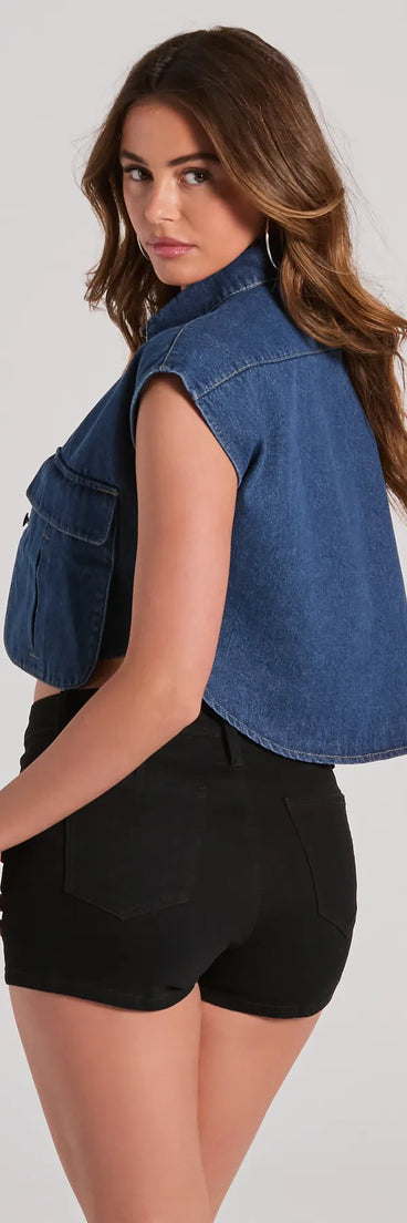 Layer on laid-back style with the Edgy Mood Pocket Oversized Crop Denim Vest in dark denim wash, a jean jacket perfect for casual looks with a cool-girl twist.
