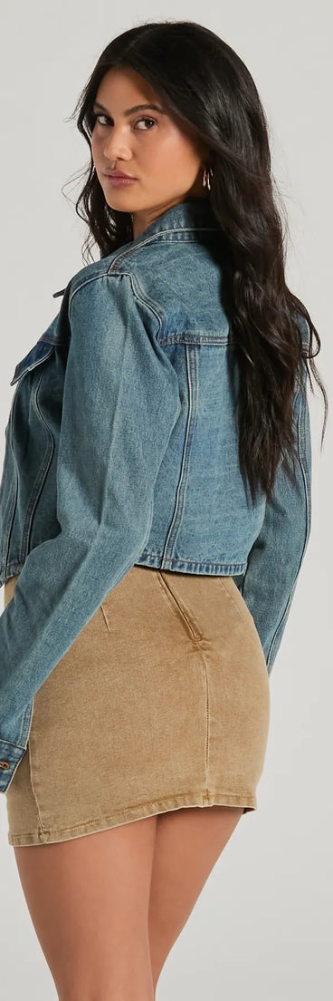 
Upgrade your style game for 2025 with the Cool Trendsetter Zip Up Collared Crop Denim Jacket in denim, perfect for any fashion-forward wardrobe.