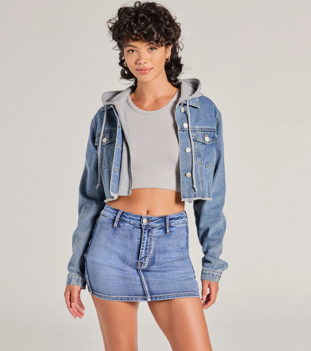 
Upgrade your style game for 2025 with the The Next Level Cropped Fleece Denim Jacket in denim, perfect for any fashion-forward wardrobe.