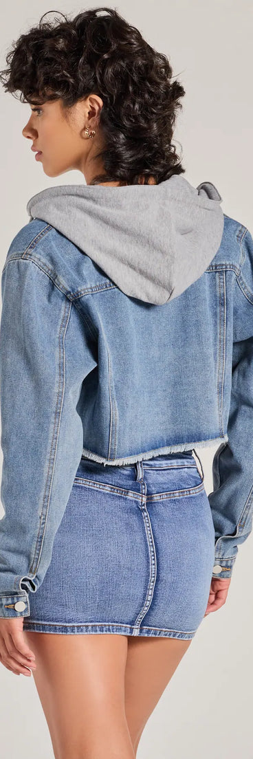 
Upgrade your style game for 2025 with the The Next Level Cropped Fleece Denim Jacket in denim, perfect for any fashion-forward wardrobe.