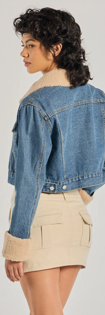 Trendy Faux Sherpa Trimmed Denim Trucker Jacket