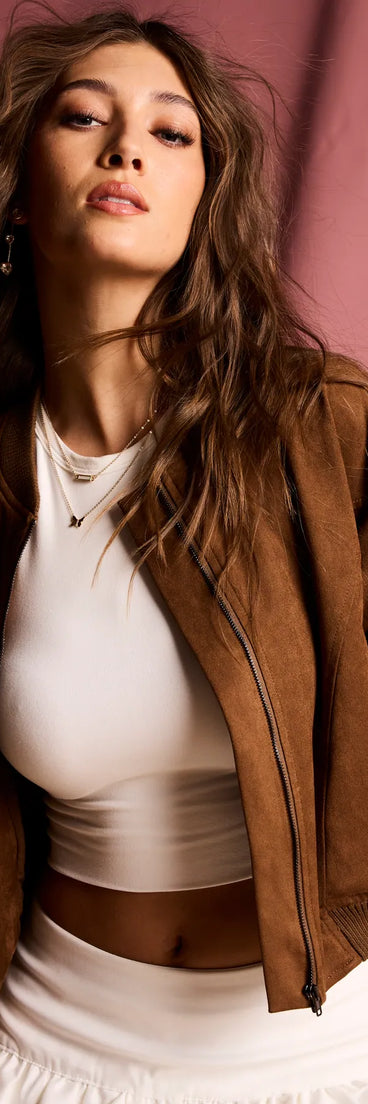 
Upgrade your style game for 2025 with the Effortlessly Chic Faux Suede Bomber Jacket, perfect for any fashion-forward wardrobe.