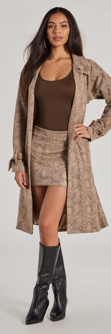 Effortlessly create party outfits or vacation-ready looks with the Chic Mood Snake Print Faux Suede Trench Coat, one part of a versatile women's taupe matching set perfect for quick and easy outfit combinations from layering chic outfits to transitioning your look seamlessly.