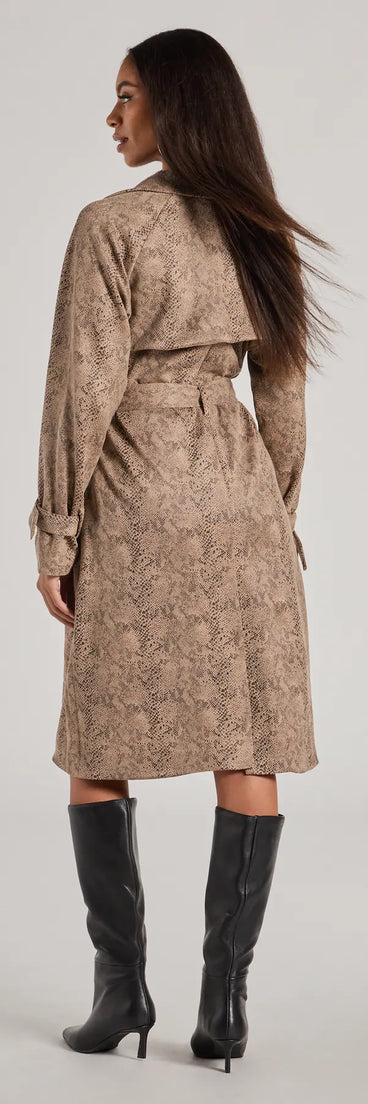 Serve effortless style and scroll-stopping energy in the Chic Mood Snake Print Faux Suede Trench Coat, part of a taupe matching clothing set that does the work for you with bold, polished vibes from top to bottom.