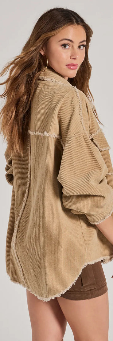 
Upgrade your style game for 2025 with the Chic Staple Long Sleeve Corduroy Shacket in taupe, perfect for any fashion-forward wardrobe.