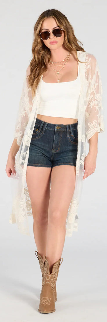 Refresh your wardrobe with the Desert Dreamer Crochet Lace Kimono, a ivory fashion jacket that adds statement style to every look.
