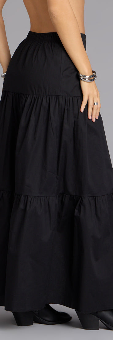 Make a fall statement in the Daydream Flow High-Rise Peasant Maxi Skirt, a closet must-have among fall bottoms for women.