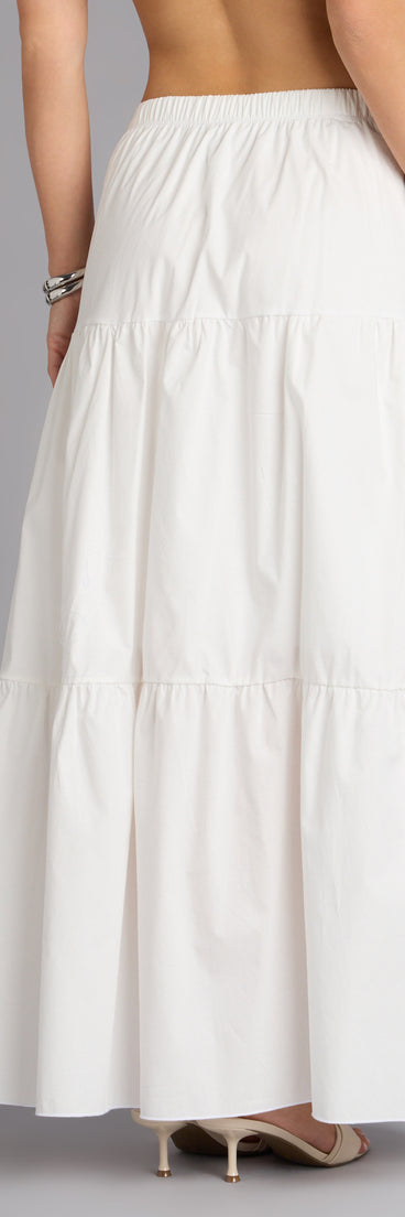 Make a fall statement in the Daydream Flow High-Rise Peasant Maxi Skirt, a closet must-have among fall bottoms for women.