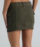 Create bold, fashion-forward looks for summer with the Top Of The Trends Belted Cargo Mini Skirt in olive green, a must-have piece from Windsor’s collection of stylish bottoms for women.