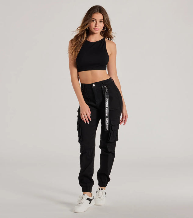 The Major Cutie Cargo Joggers in black, women's cargo joggers crafted for a casual style, are perfect for relaxed spring outings or gatherings.