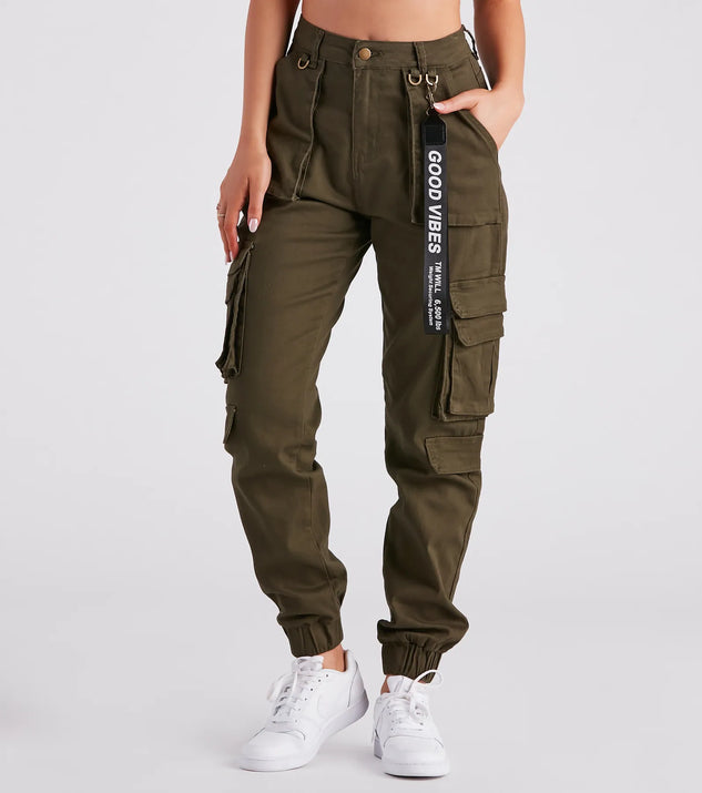 The Major Cutie Cargo Joggers in olive, women's cargo joggers crafted for a casual style, are perfect for relaxed summer outings or gatherings.