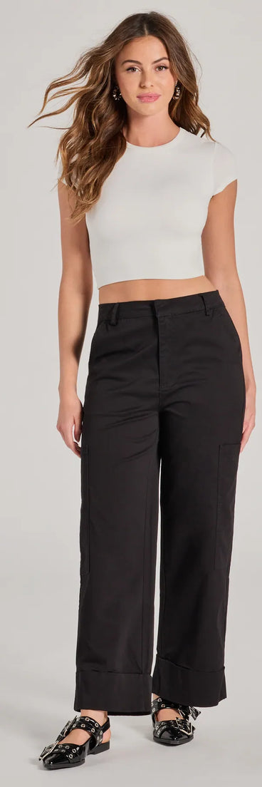 A stylish choice for adding an edgy flair to your everyday attire, the Weekend Trip High-Rise Cuffed Cargo Pants in black are utility-inspired cargos for women that create a bold yet functional on-trend outfit.
