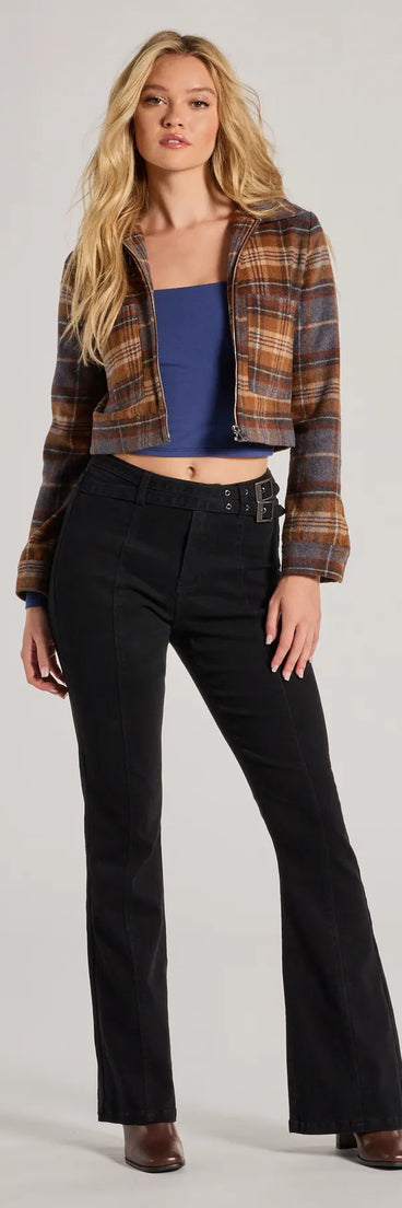 
Upgrade your style game for 2025 with the Sunny Vibes High Slit Woven Midi Skirt in orange, perfect for any fashion-forward wardrobe.