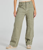 Step into seasonal style with the Effortlessly Casual Wide-Leg Twill Cargo Pants, a pair of women's olive pants in a rich winter color, ideal for creating chic holiday party attire or a night-out look.