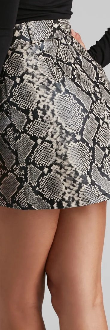 Stylish Vixen Belted Mini Skirt