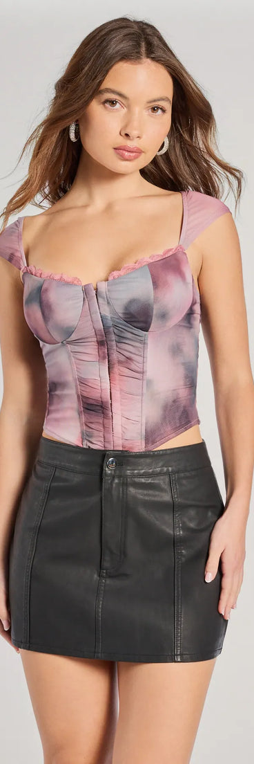 
Upgrade your style game for 2025 with the In The City High-Rise Faux Leather Mini Skirt in black, perfect for any fashion-forward wardrobe.