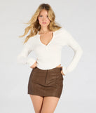 Create bold, fashion-forward looks for summer with the Sleek Style Sense Bodycon Mini Skirt in brown, a must-have piece from Windsor’s collection of stylish bottoms for women.