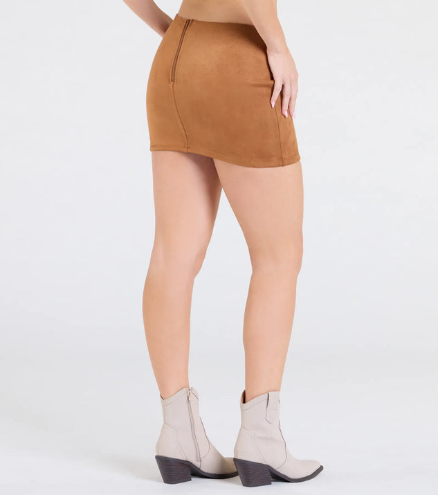 Total Charmer Low-Rise V-Waist Mini Skirt | Windsor