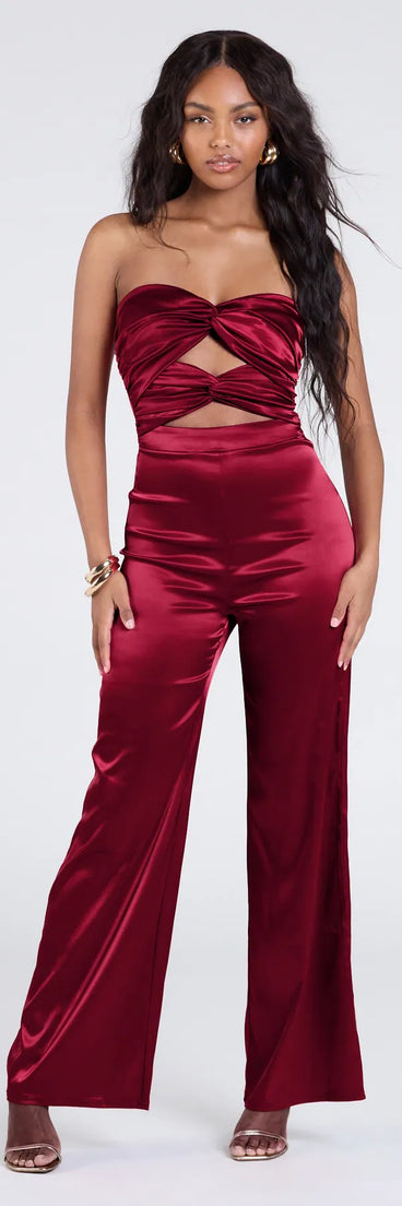 Create bold, fashion-forward looks for summer with the Looking Luxe Cutout Satin Wide-Leg Jumpsuit in red, a must-have piece from Windsor’s collection of stylish bottoms for women.
