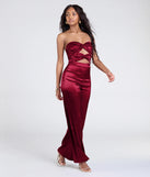 Create bold, fashion-forward looks for spring or summer with the Looking Luxe Cutout Satin Wide-Leg Jumpsuit in red, a must-have piece from Windsor’s collection of stylish bottoms for women.