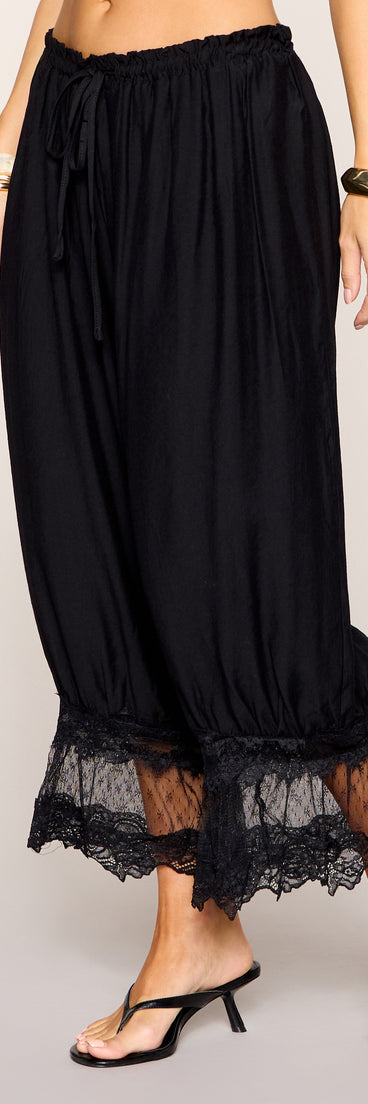 Soft Volume Lace-Trim Balloon Cropped Pants