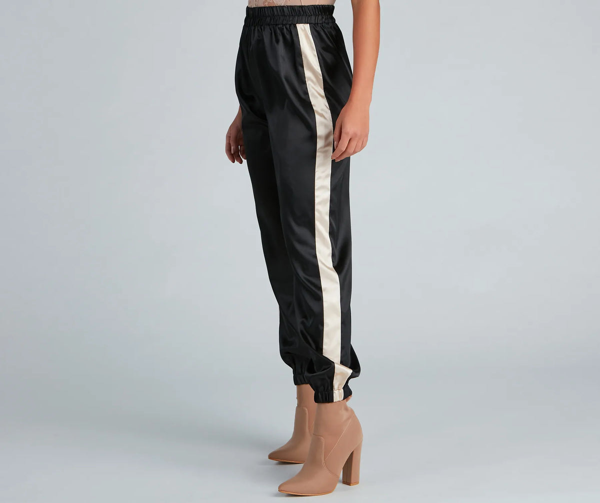 Zoya Brave Satin Joggers(Regular) - Blue / Black Abstract Print