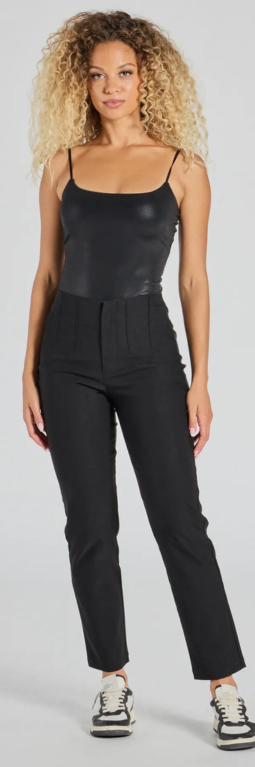 The Simple Yet Chic Pintuck Trouser Pants in black is a pair of women's pants with an on-trend leg style and elevated fabric that adds texture, perfect for crafting effortless winter outfits.