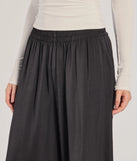 Create bold, fashion-forward looks for spring or summer with the Laidback Luxe Wide-Leg Palazzo Pants in black, a must-have piece from Windsor’s collection of stylish bottoms for women.