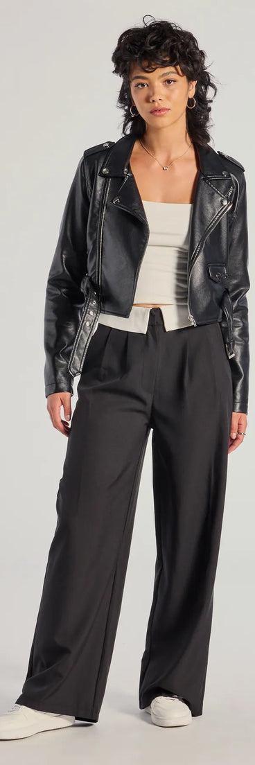 
Upgrade your style game for 2025 with the First Look Contrast Wide-Leg Pants in black, perfect for any fashion-forward wardrobe.