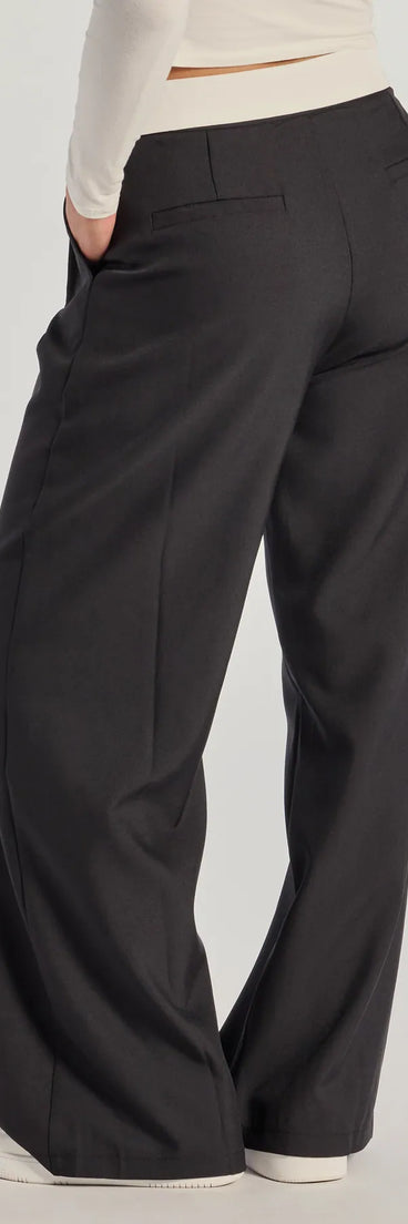 The First Look Contrast Wide-Leg Pants is a trendy women's bottom in black, designed with modern details and alluring textures to complete chic outfits for 2025.