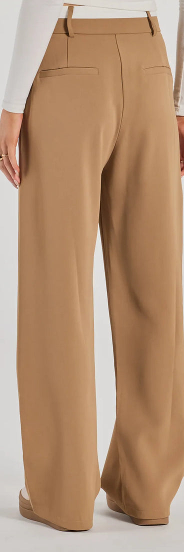 The Polished Perfection Contrast Waist Pants is a trendy women's bottom in taupe, designed with modern details and alluring textures to complete chic outfits for 2025.