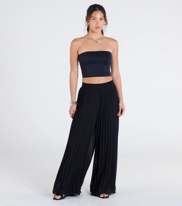 Create bold, fashion-forward looks for spring or summer with the Pretty Pleats High-Rise Chiffon Palazzo Pants in black, a must-have piece from Windsor’s collection of stylish bottoms for women.