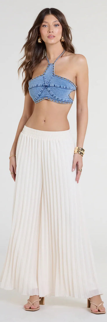 Create bold, fashion-forward looks for summer with the Pretty Pleats High-Rise Chiffon Palazzo Pants in natural, a must-have piece from Windsor’s collection of stylish bottoms for women.