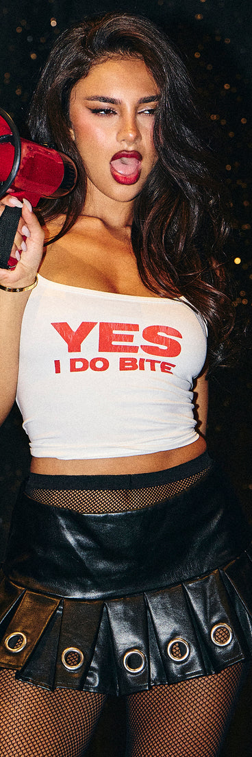 From errands to autumn evenings out, this skort keeps the vibe chic and effortless with the Grommet Glow Pleated Mini Skort.