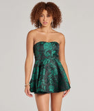The Prettiest Of Them All Strapless Floral Skater Romper in hunter green is an elevated pick for your best outfit yet, effortlessly delivering a polished look that's sure to turn heads at any celebration.