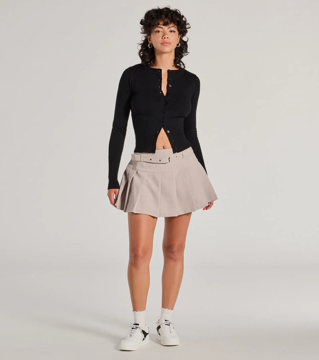 
Upgrade your style game for 2025 with the Time To Celebrate Sequin Hot Shorts in black, perfect for any fashion-forward wardrobe.