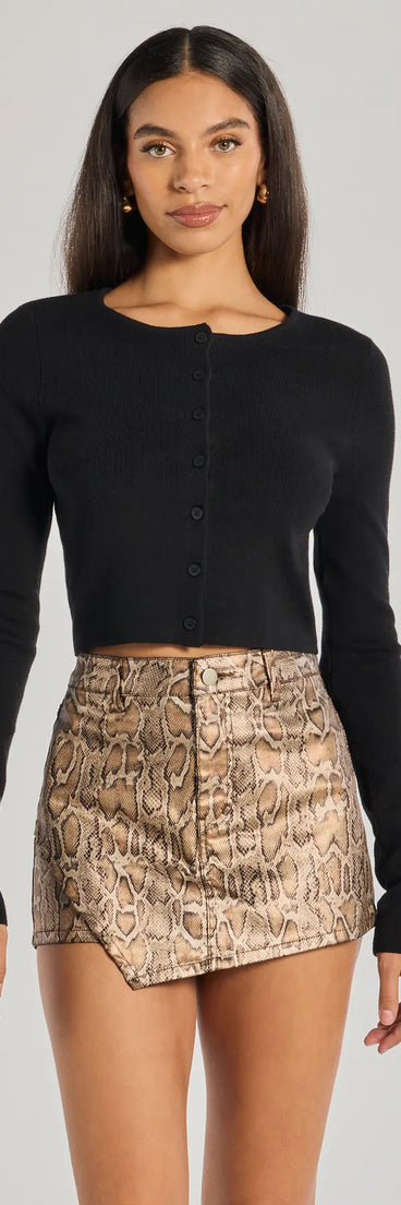 The Bold Impression Snake Print Wrap Skort is a trendy women's bottom in snake print, designed with modern details and alluring textures to complete chic outfits for 2025.
