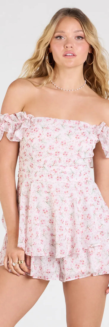 With flirty movement and built-in comfort, the Brunch At Noon Off-The-Shoulder Floral Romper in blush is your one-and-done fit for dancing, posing, and catching looks.