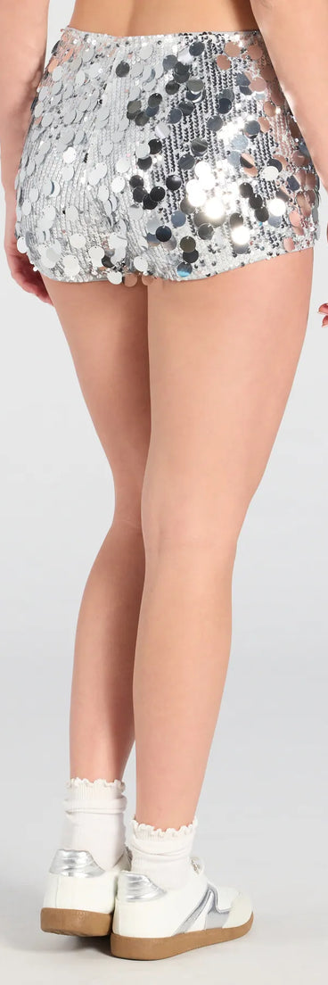 Create bold, fashion-forward looks for your feed with the In The Groove Sequin Hot Shorts in silver, a must-have piece from Windsor’s collection of stylish bottoms for women.