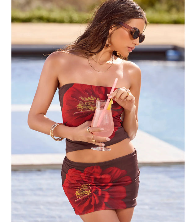Pair the Bold Flirt Floral Mesh Mini Skirt with your favorite crop or bodysuit for effortless warm-weather looks with on-trend brown skirts that speak your style.