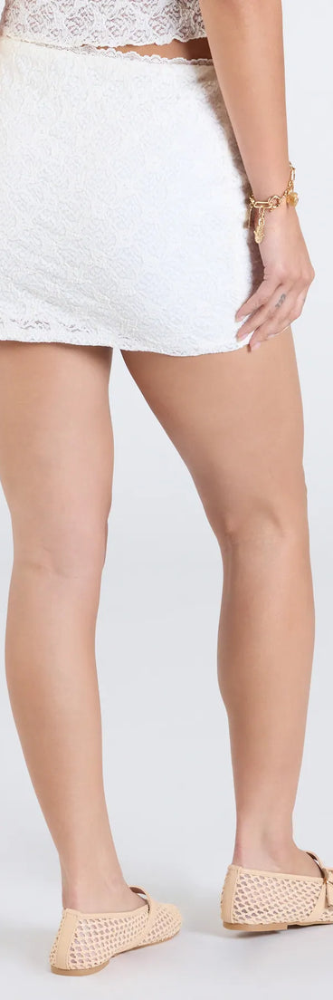 Create bold, fashion-forward looks for any event or for your page with the Breezy Vibes Lace Mini Skirt in ivory, a must-have piece from Windsor’s collection of stylish bottoms for women.