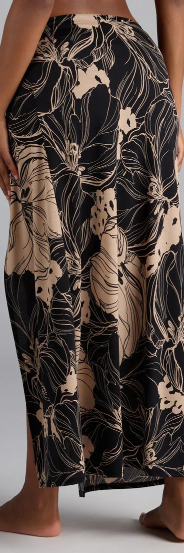 Look instantly put-together in the Under The Sun Tropical Slit Maxi Skirt, part of a matching black clothing set designed for chic, no-fuss fall outfits.