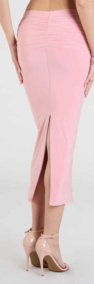 Pair the Sensational Match Bodycon Midi Skirt with your favorite crop or bodysuit for effortless warm-weather looks with on-trend blush skirts that speak your style.
